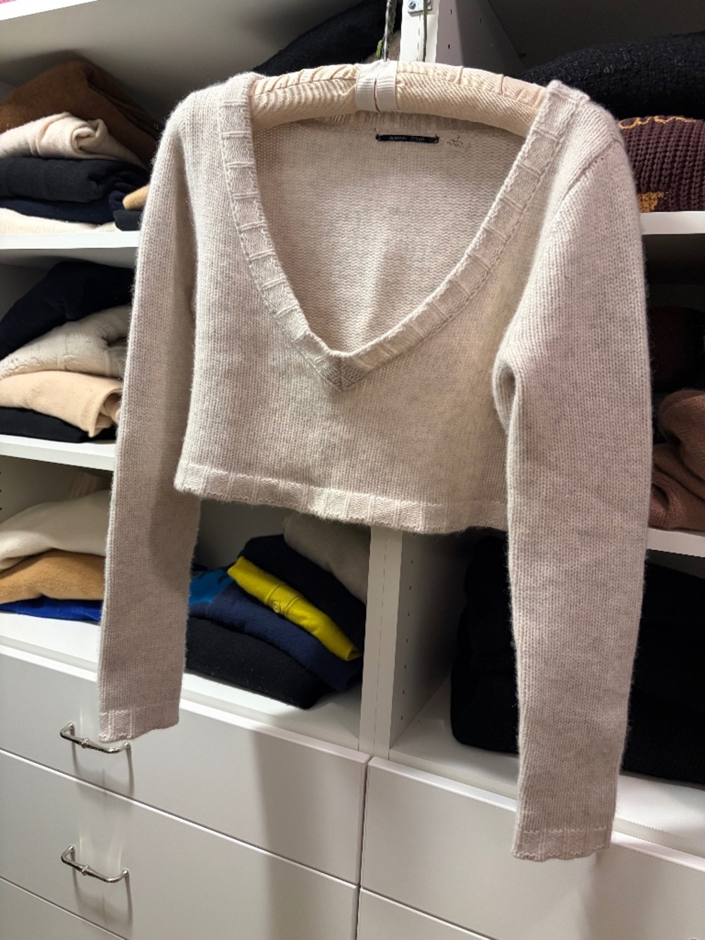 Brazeau Tricot Ivory Cropped V-Neck Knit cashmere Sweater Size 3